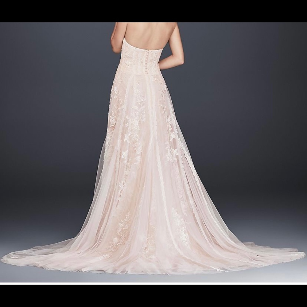 Beautiful ivory lace wedding dress